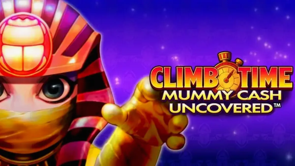 Tampilan visual slot Climb Time Mummy Cash Uncovered dengan latar belakang malam Mesir yang mistis.